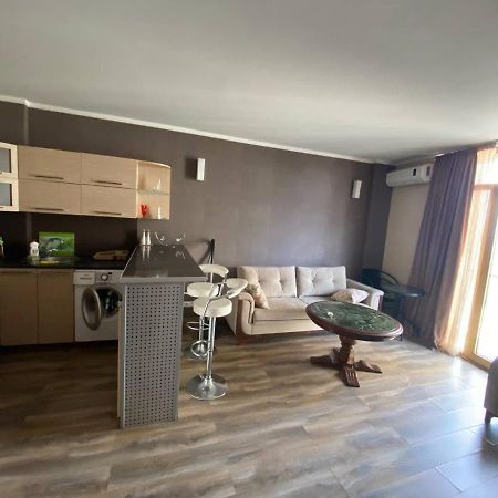 באטומי Orbi Plaza Apartment מראה חיצוני תמונה