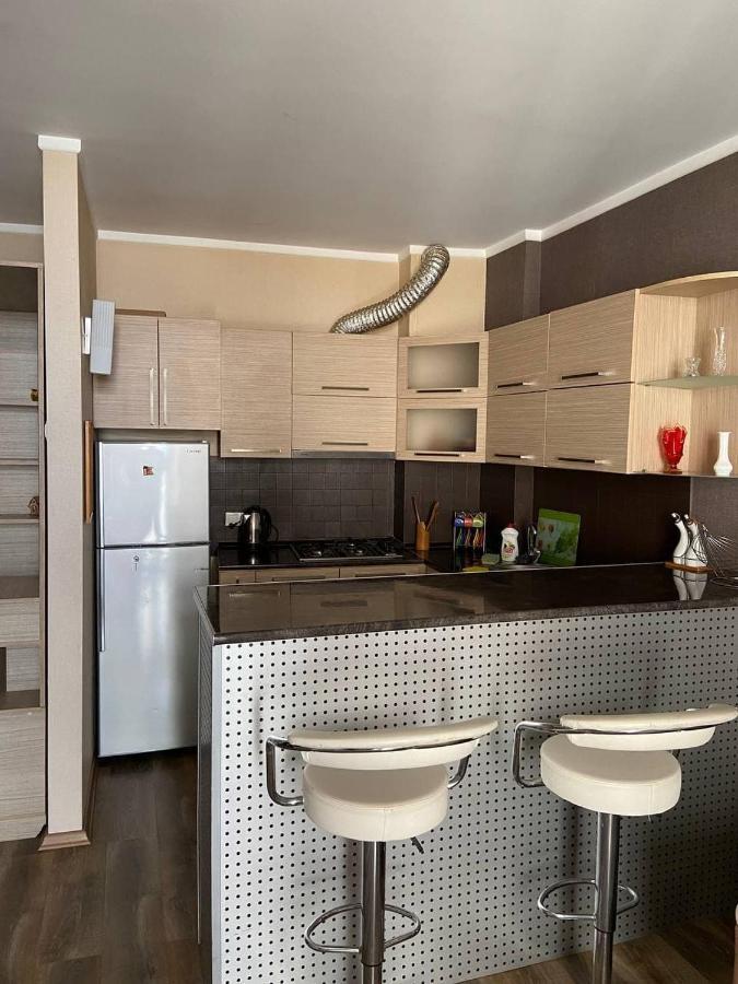 באטומי Orbi Plaza Apartment מראה חיצוני תמונה