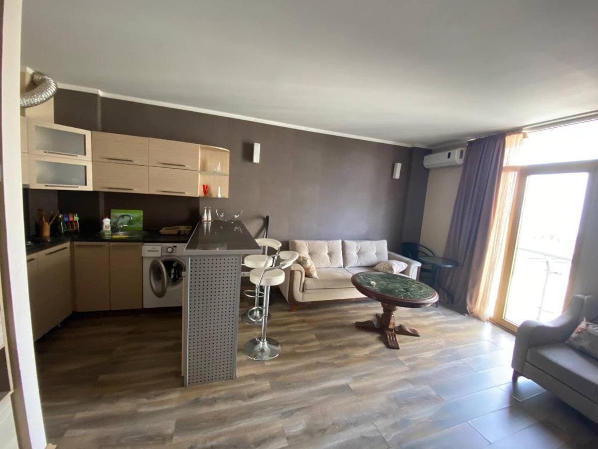 באטומי Orbi Plaza Apartment מראה חיצוני תמונה