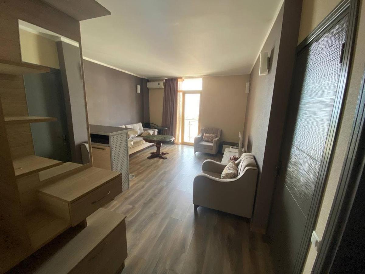באטומי Orbi Plaza Apartment מראה חיצוני תמונה